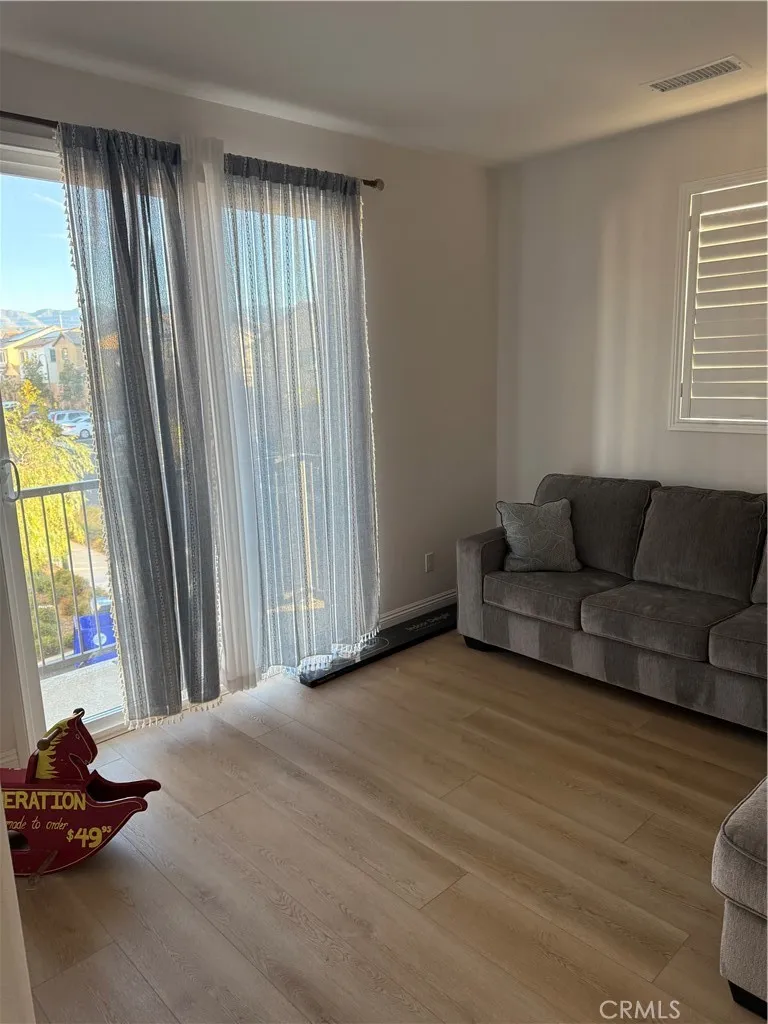 5644 Altamura Way Fontana, CA 92336