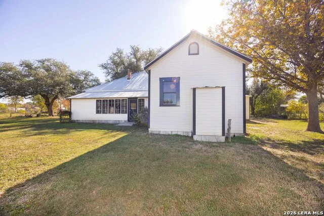 7150 County Road 429 Dhanis, TX 78850