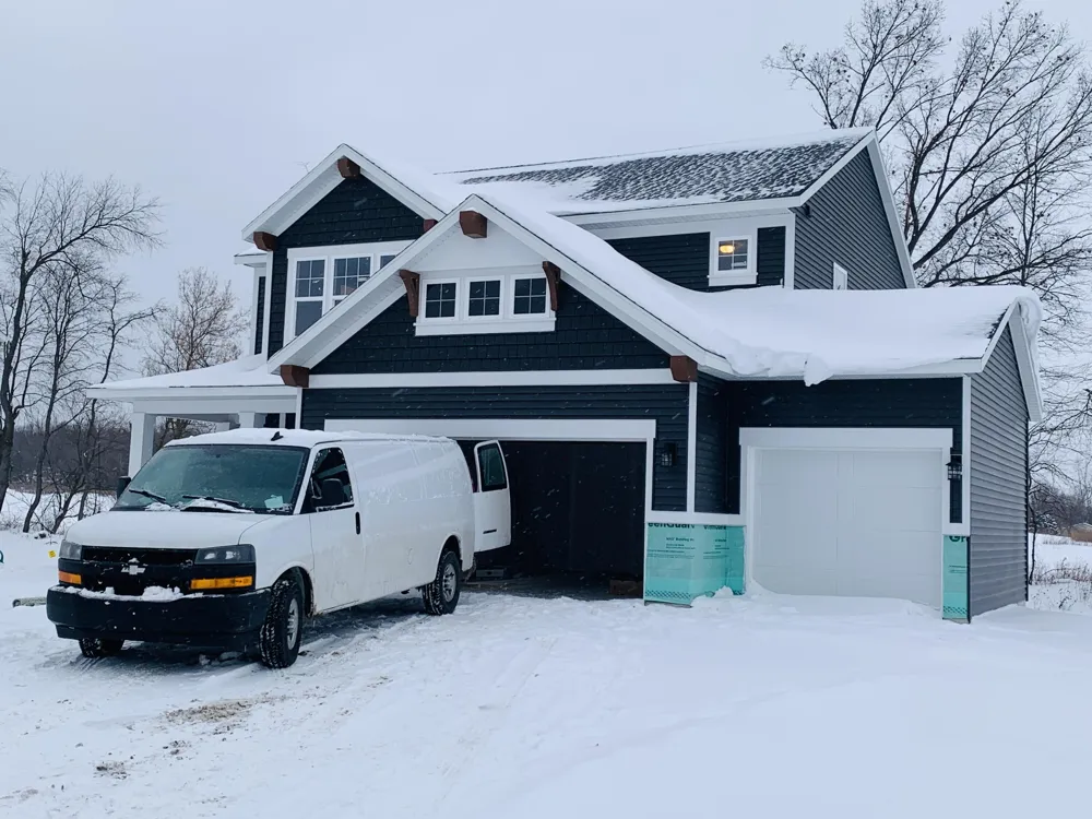 7873 Woodhurst Drive NE