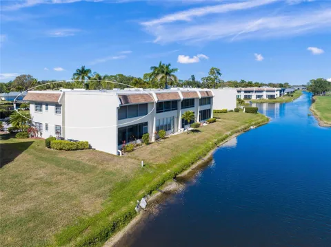 7193 W COUNTRY CLUB DRIVE #237