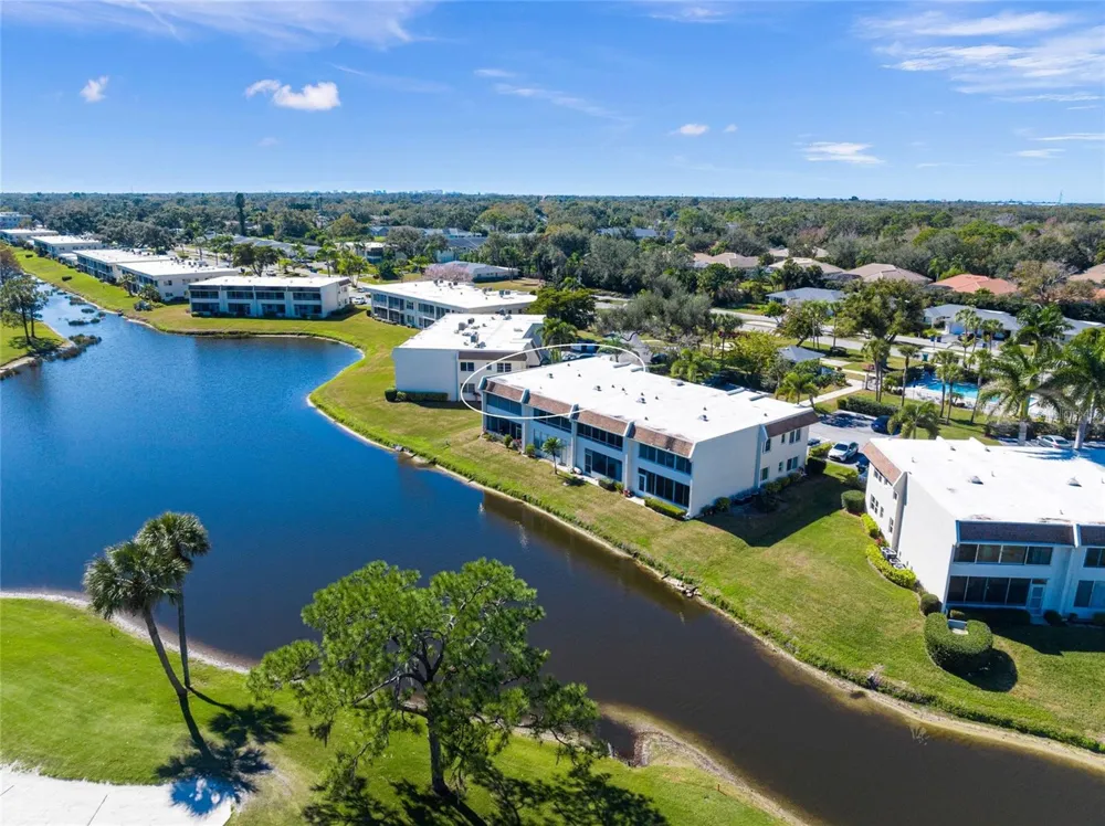 7193 W COUNTRY CLUB DRIVE #237 Sarasota, FL 34243