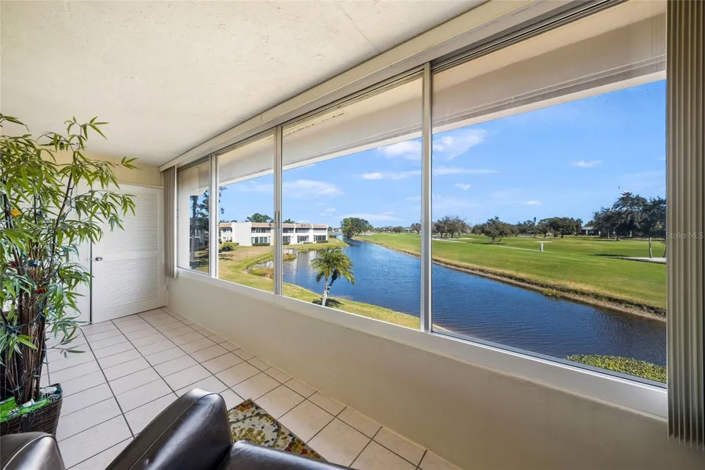 7193 W COUNTRY CLUB DRIVE #237 Sarasota, FL 34243