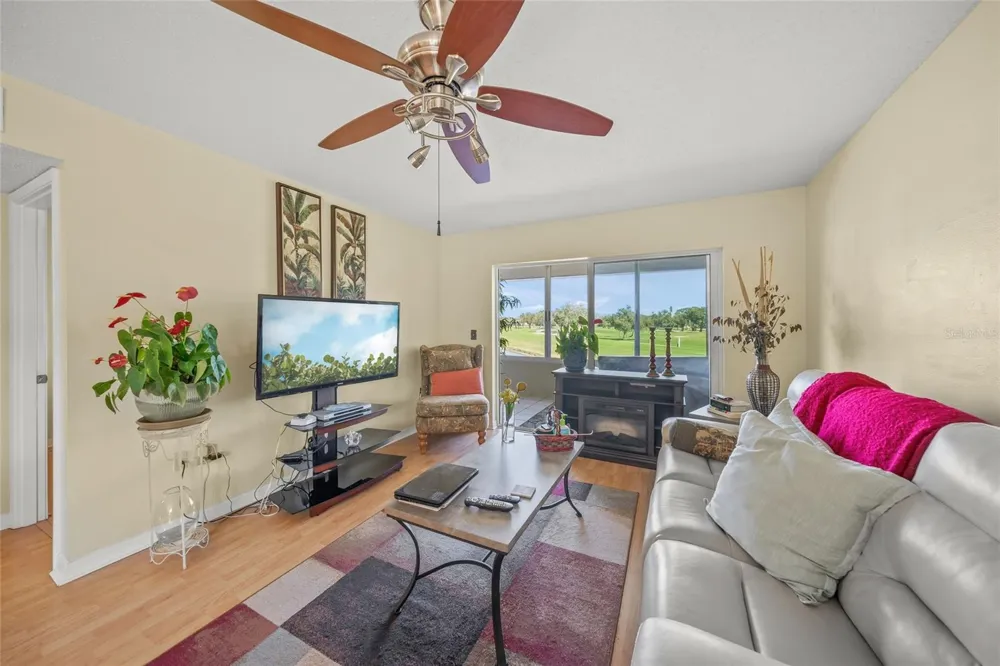 7193 W COUNTRY CLUB DRIVE #237 Sarasota, FL 34243