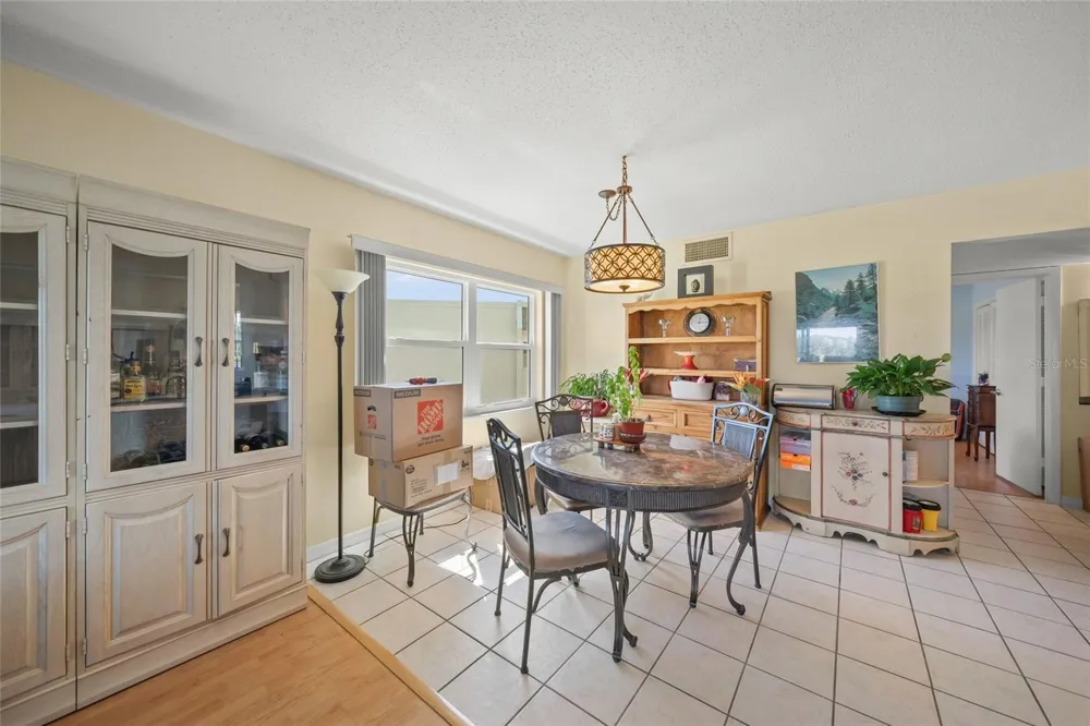 7193 W COUNTRY CLUB DRIVE #237 Sarasota, FL 34243