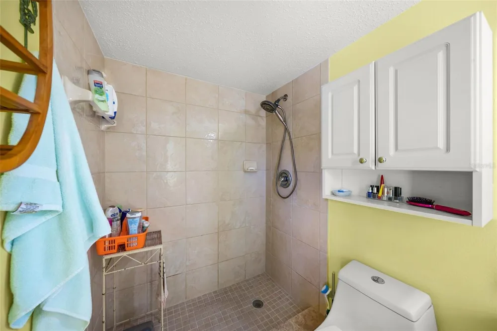 7193 W COUNTRY CLUB DRIVE #237 Sarasota, FL 34243
