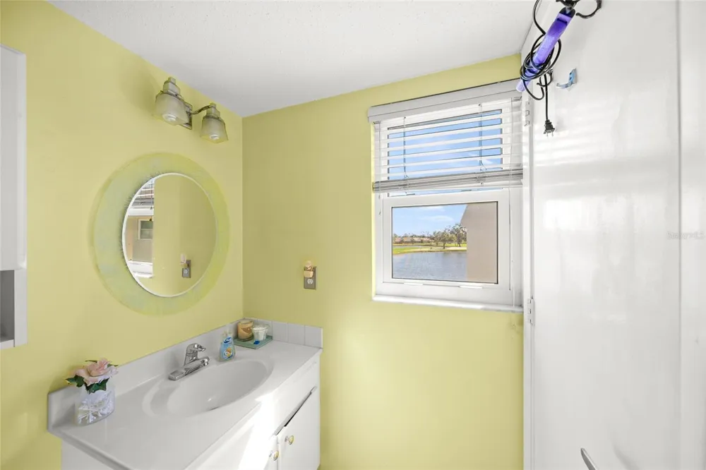 7193 W COUNTRY CLUB DRIVE #237 Sarasota, FL 34243