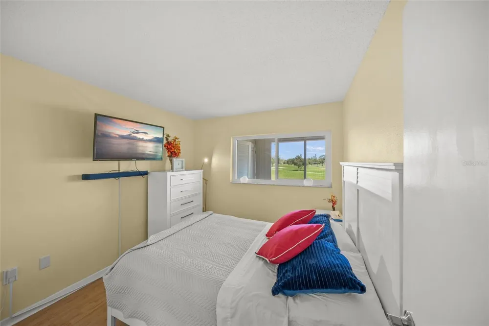 7193 W COUNTRY CLUB DRIVE #237 Sarasota, FL 34243