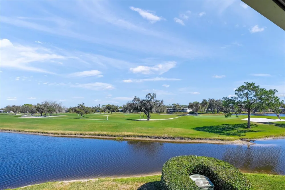 7193 W COUNTRY CLUB DRIVE #237 Sarasota, FL 34243