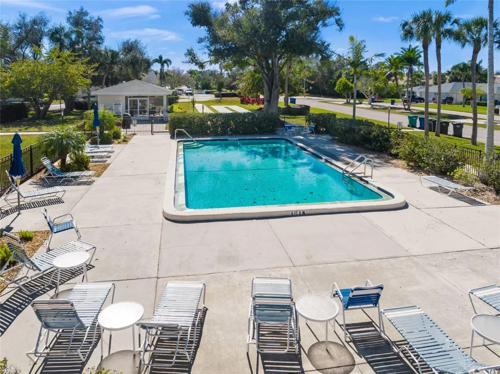 7193 W COUNTRY CLUB DRIVE #237 Sarasota, FL 34243