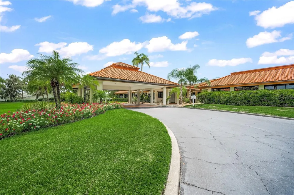7193 W COUNTRY CLUB DRIVE #237 Sarasota, FL 34243
