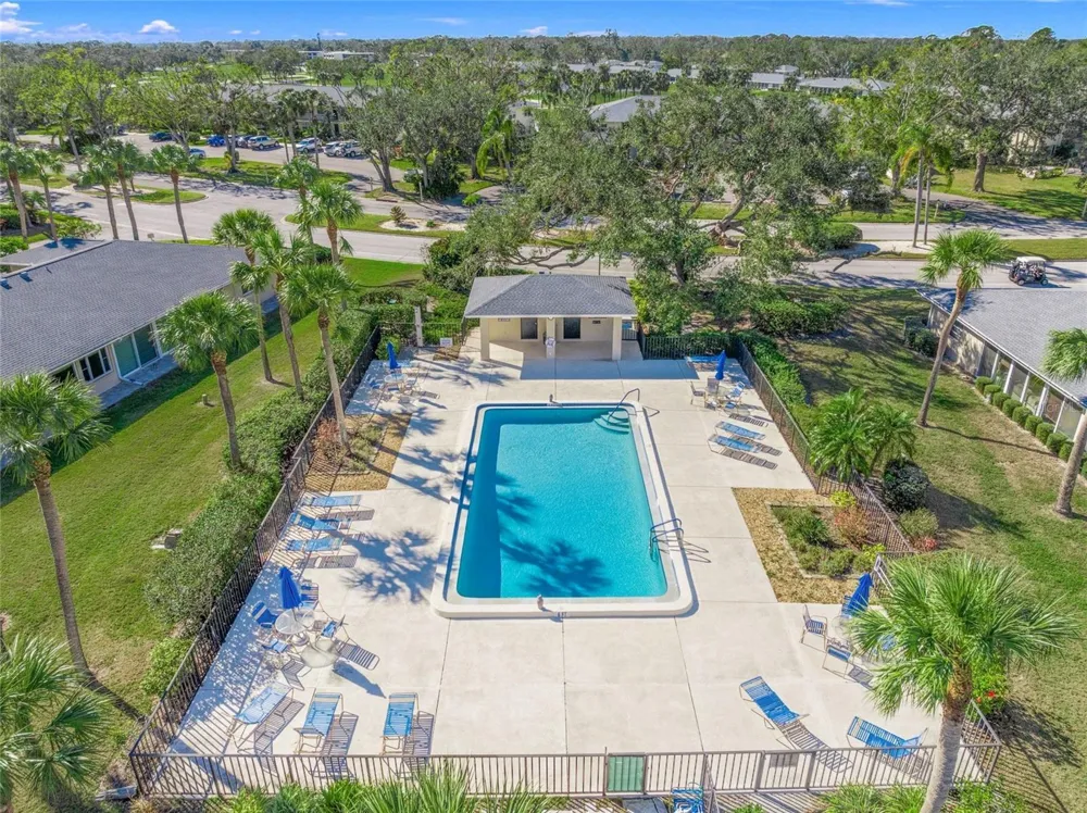 7193 W COUNTRY CLUB DRIVE #237 Sarasota, FL 34243