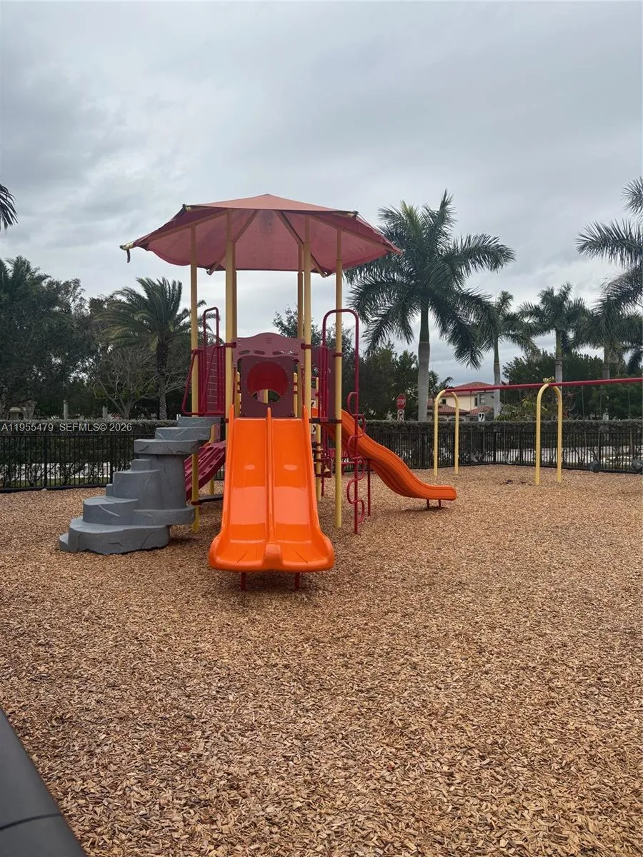 15062 SW 177th Ter Miami, FL 33187