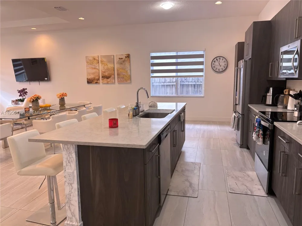 15062 SW 177th Ter Miami, FL 33187