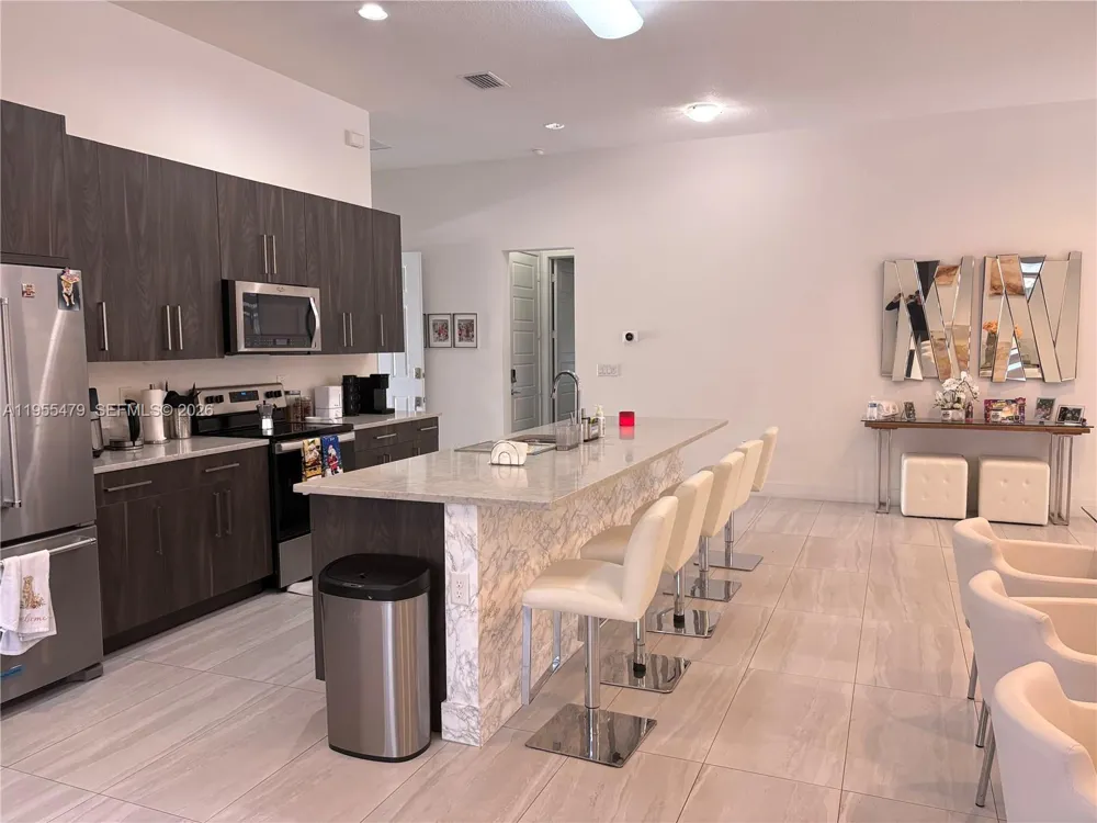 15062 SW 177th Ter Miami, FL 33187