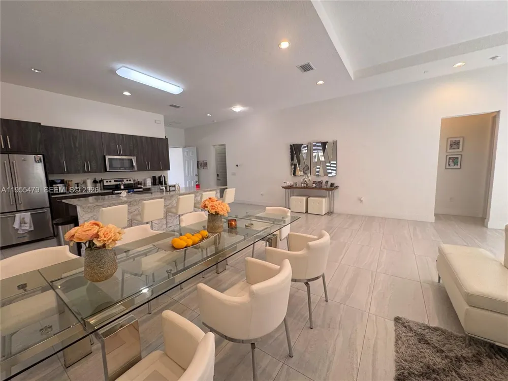 15062 SW 177th Ter Miami, FL 33187