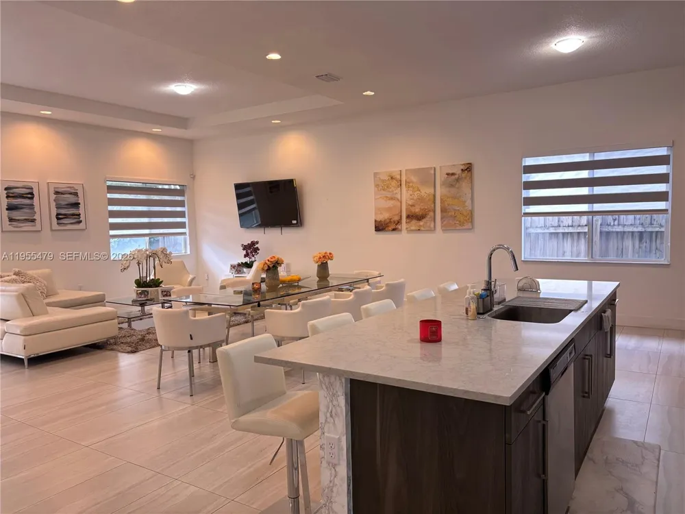 15062 SW 177th Ter Miami, FL 33187