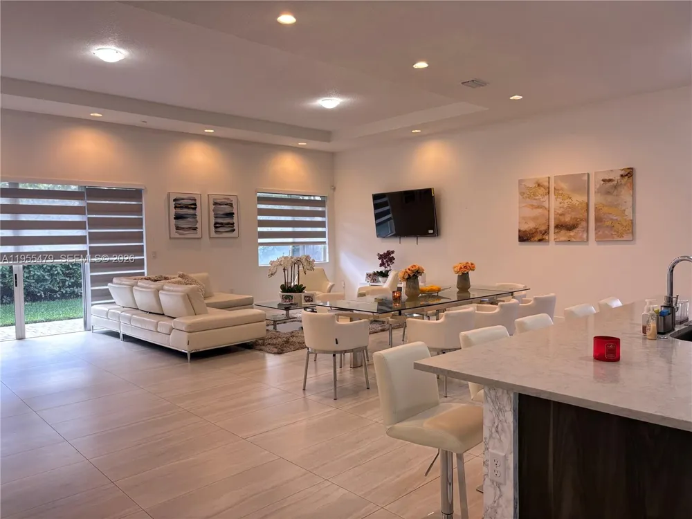 15062 SW 177th Ter Miami, FL 33187