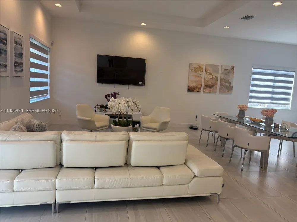 15062 SW 177th Ter Miami, FL 33187