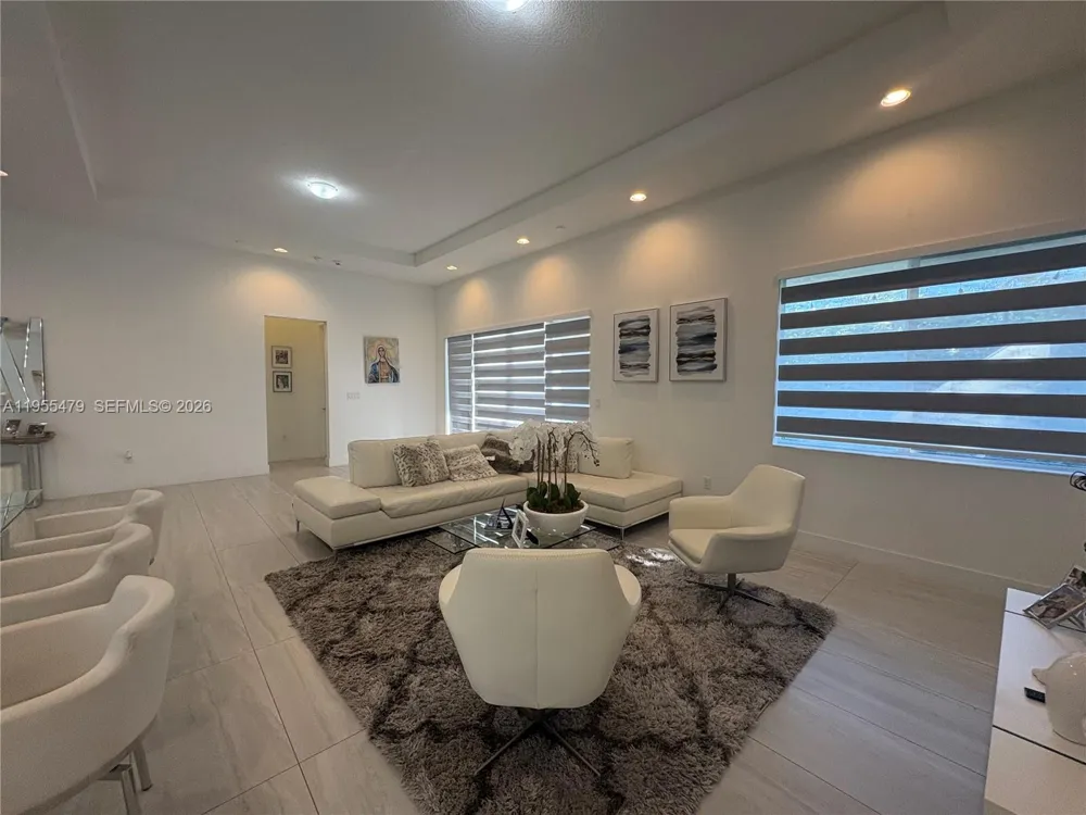15062 SW 177th Ter Miami, FL 33187