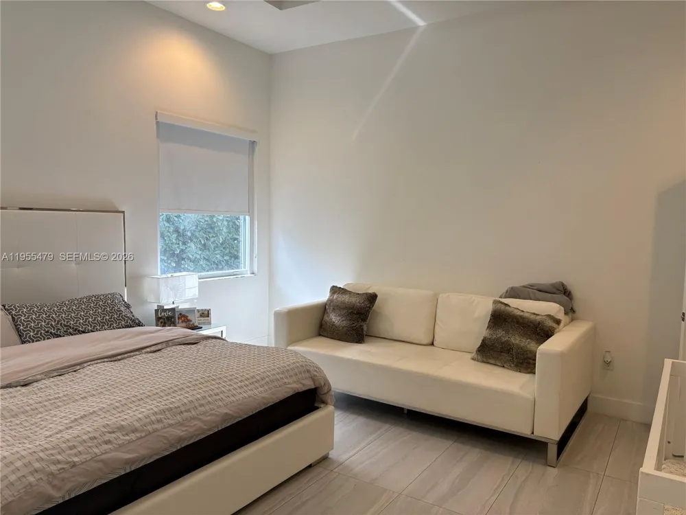 15062 SW 177th Ter Miami, FL 33187