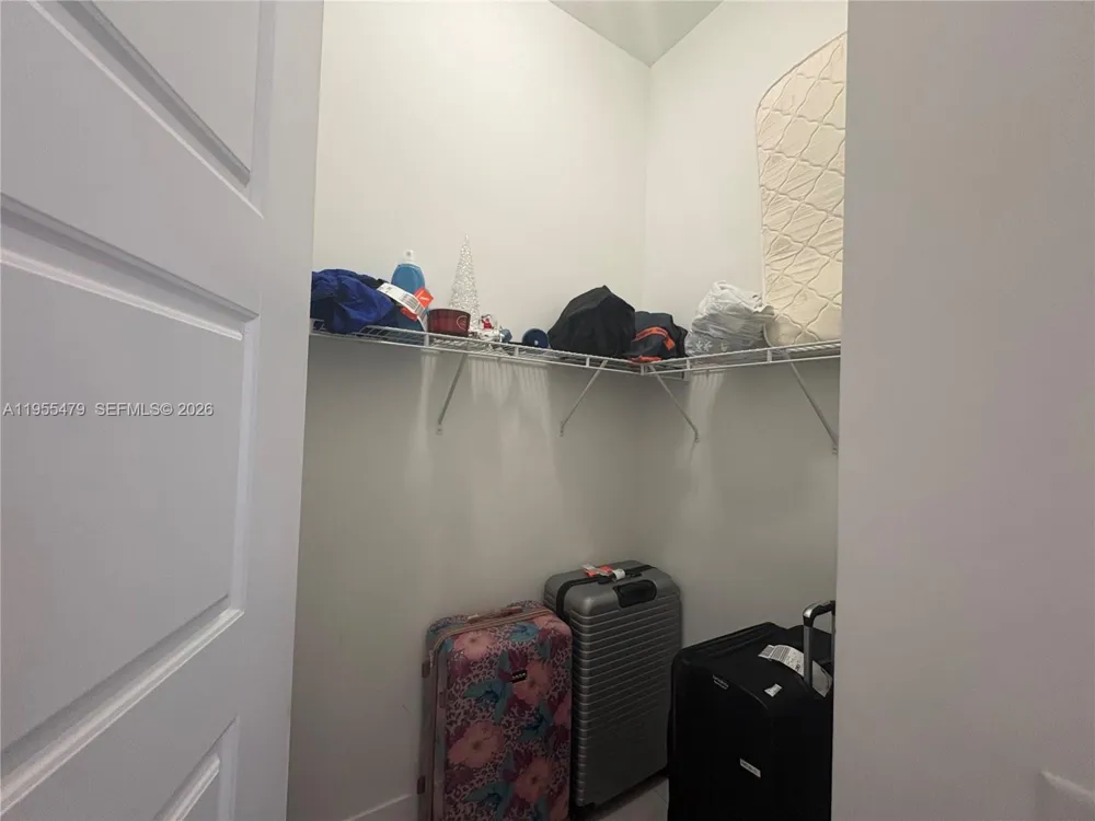 15062 SW 177th Ter Miami, FL 33187