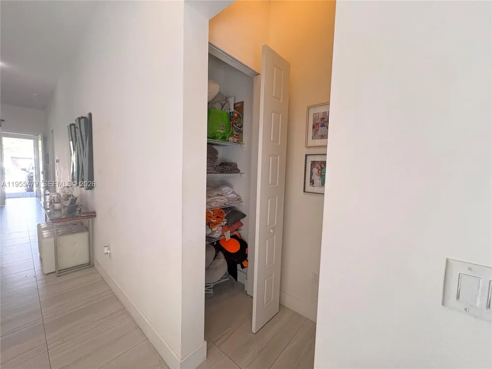 15062 SW 177th Ter Miami, FL 33187