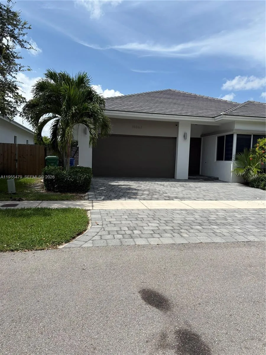 15062 SW 177th Ter Miami, FL 33187