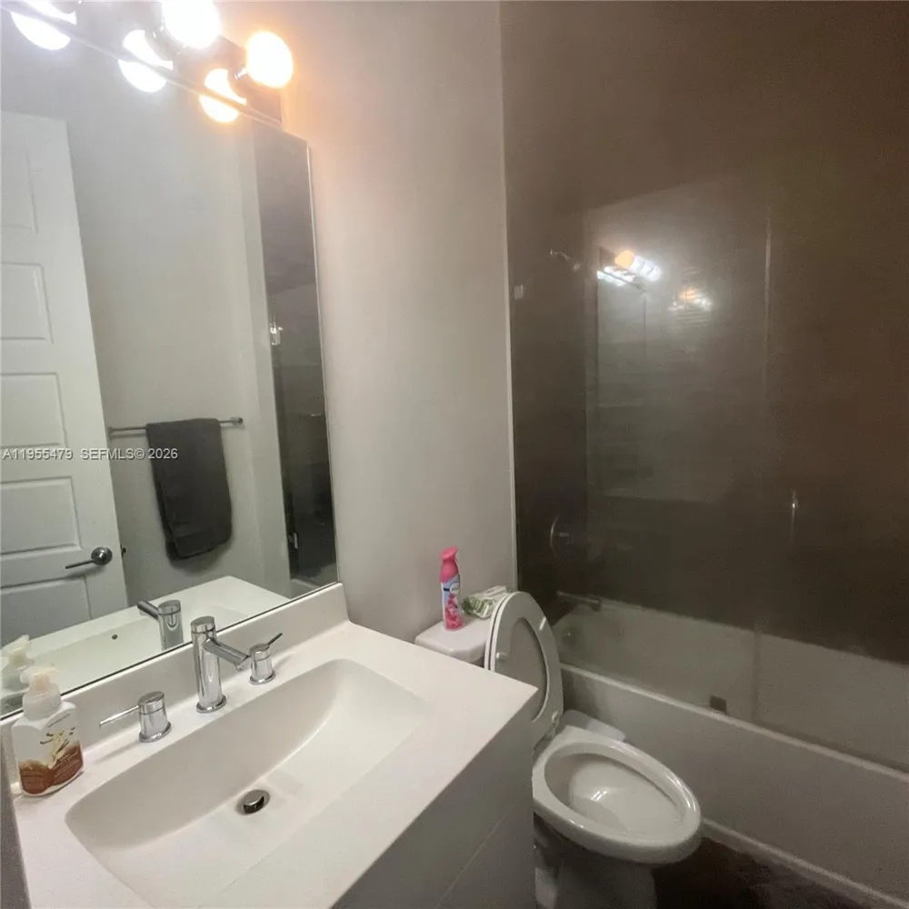 15062 SW 177th Ter Miami, FL 33187