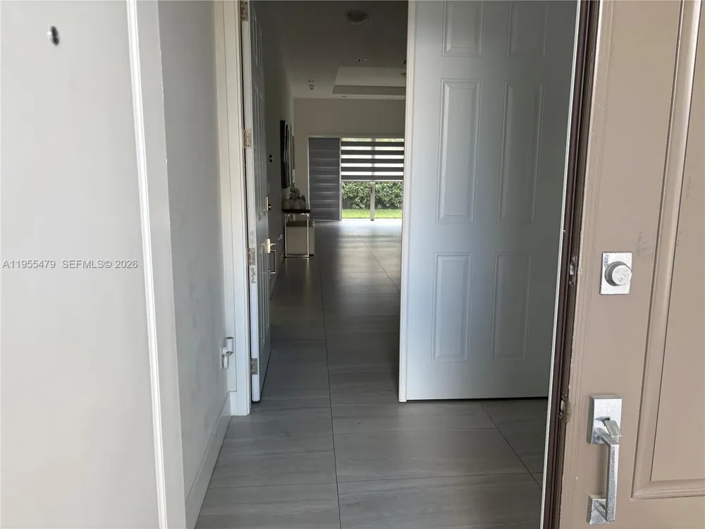 15062 SW 177th Ter Miami, FL 33187