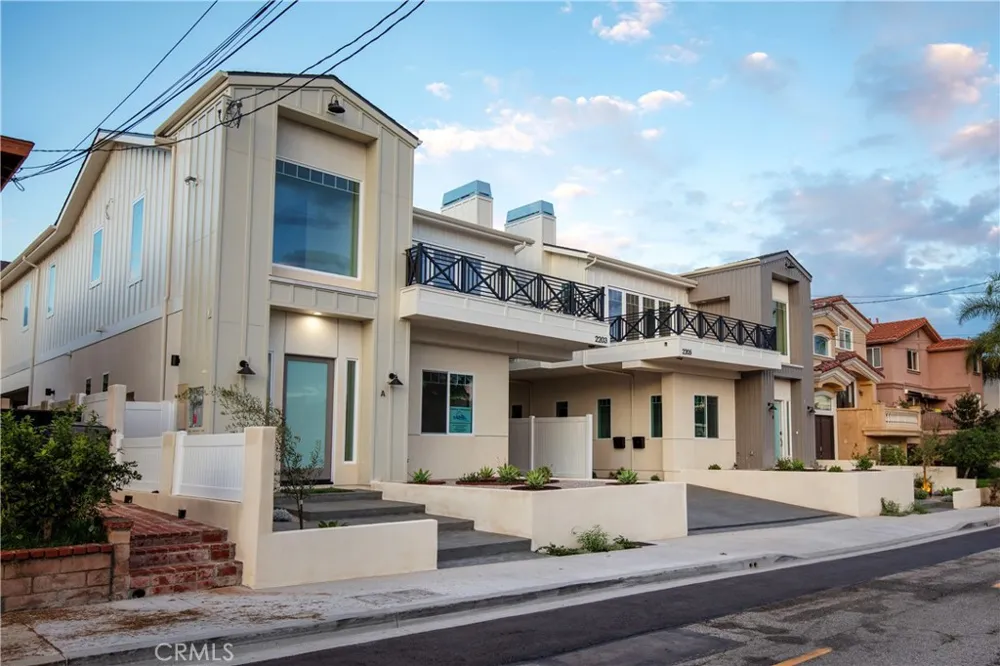 2203 Marshalfield #B