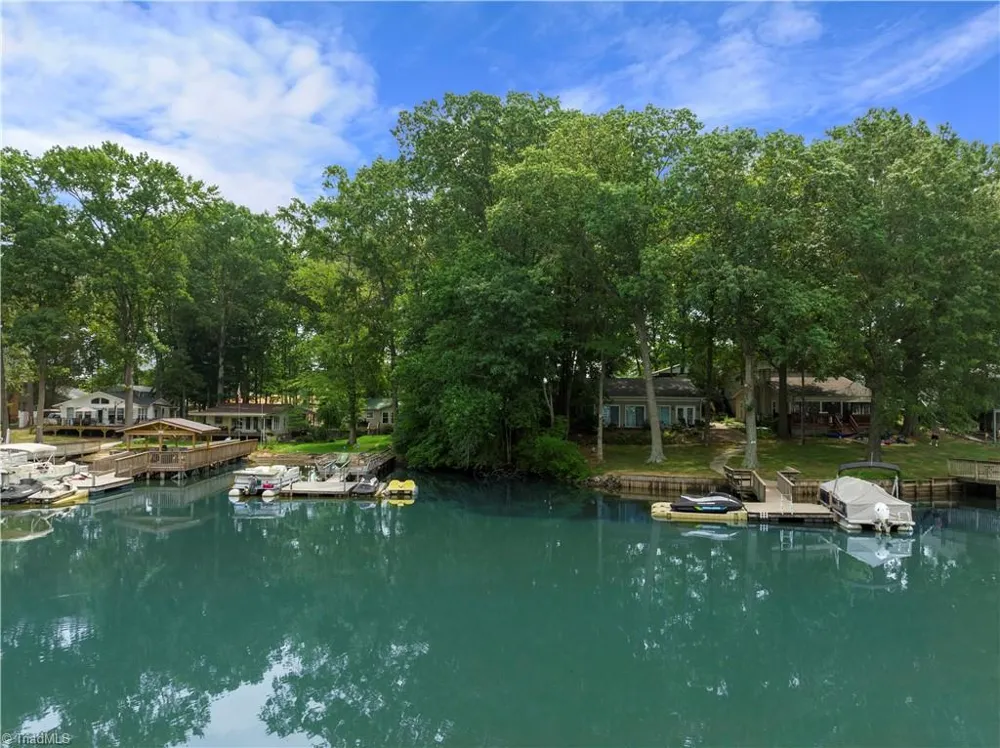 1349 Hickory Point Drive Lexington, NC 27292