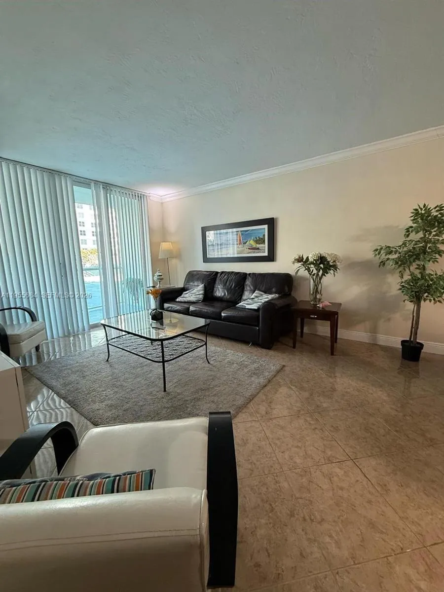3801 S Ocean Dr #2C Hollywood, FL 33019
