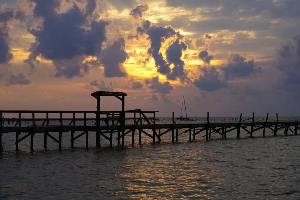 160 Lago Vista Drive Rockport, TX 78382
