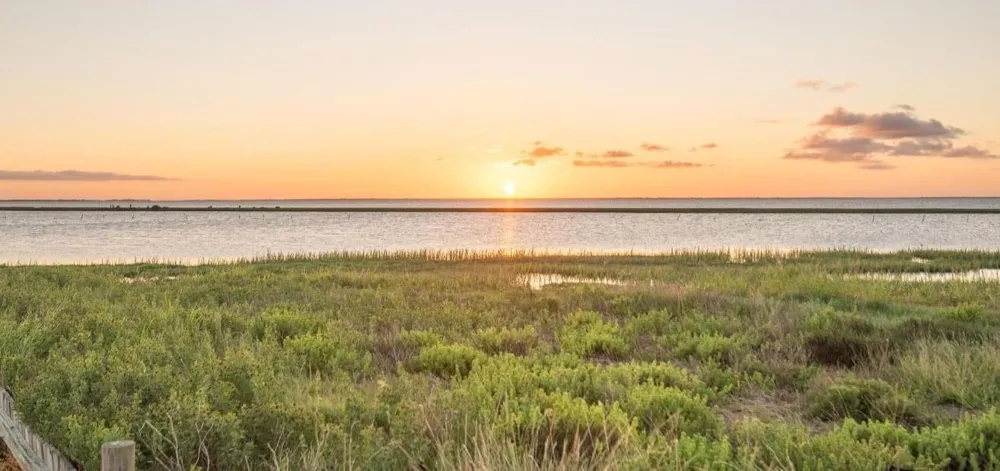 160 Lago Vista Drive Rockport, TX 78382