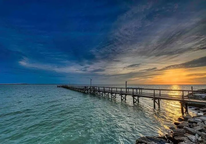 160 Lago Vista Drive Rockport, TX 78382