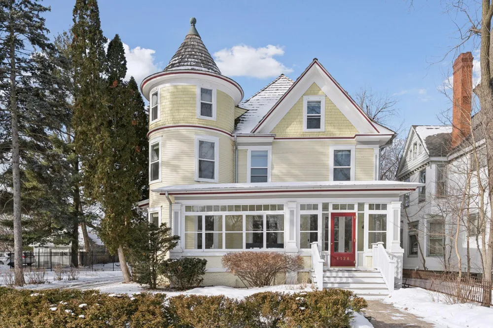 4128 Sheridan Avenue S