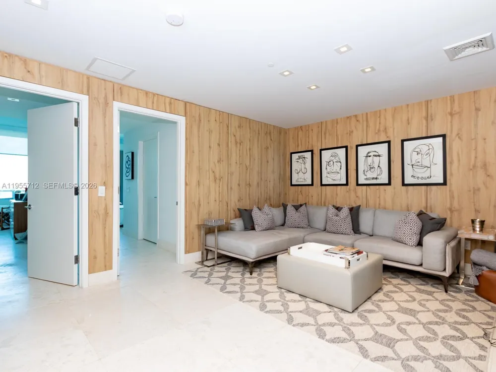 360 Ocean Dr #606S Key Biscayne, FL 33149