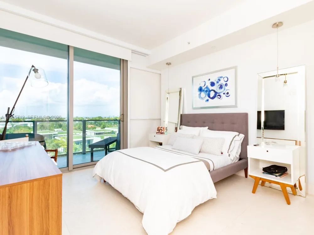 360 Ocean Dr #606S Key Biscayne, FL 33149