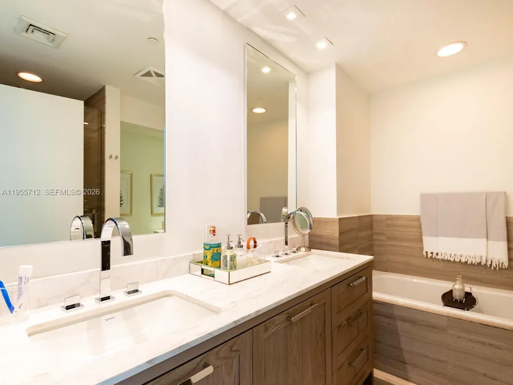 360 Ocean Dr #606S Key Biscayne, FL 33149