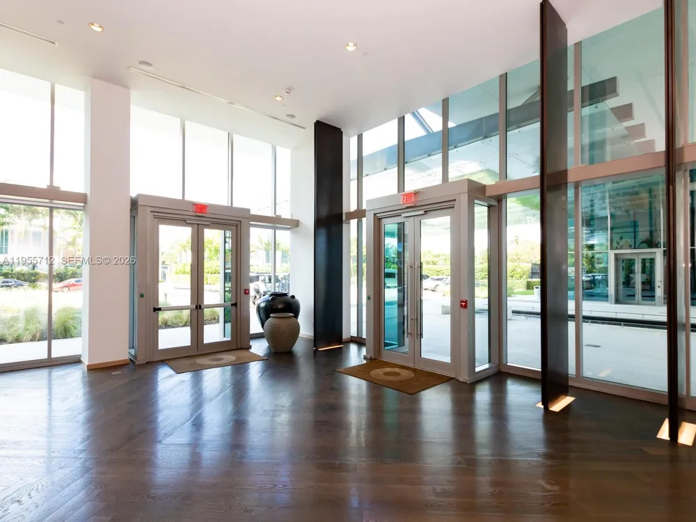 360 Ocean Dr #606S Key Biscayne, FL 33149