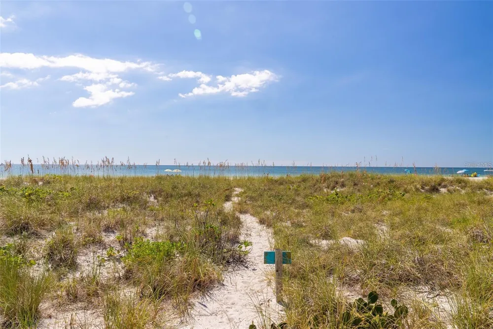 102 SUNSET LANE Holmes Beach, FL 34217