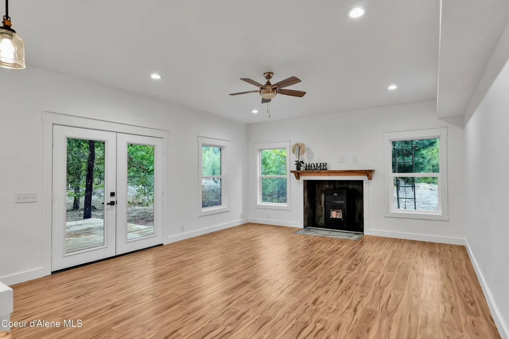 81 Angelina Priest River, ID 83856
