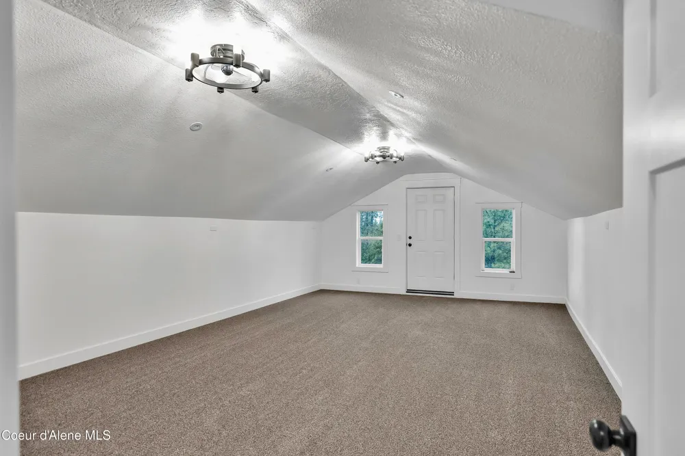 81 Angelina Priest River, ID 83856