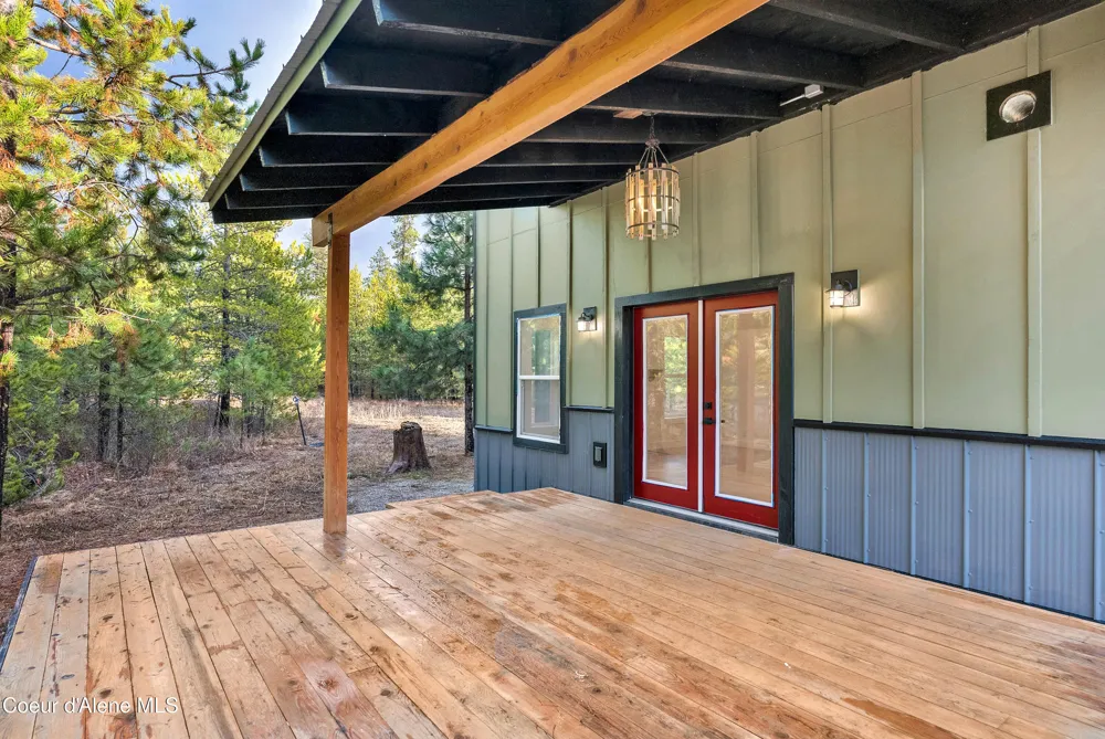 81 Angelina Priest River, ID 83856
