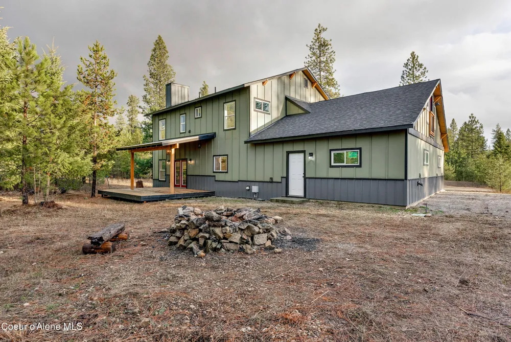 81 Angelina Priest River, ID 83856