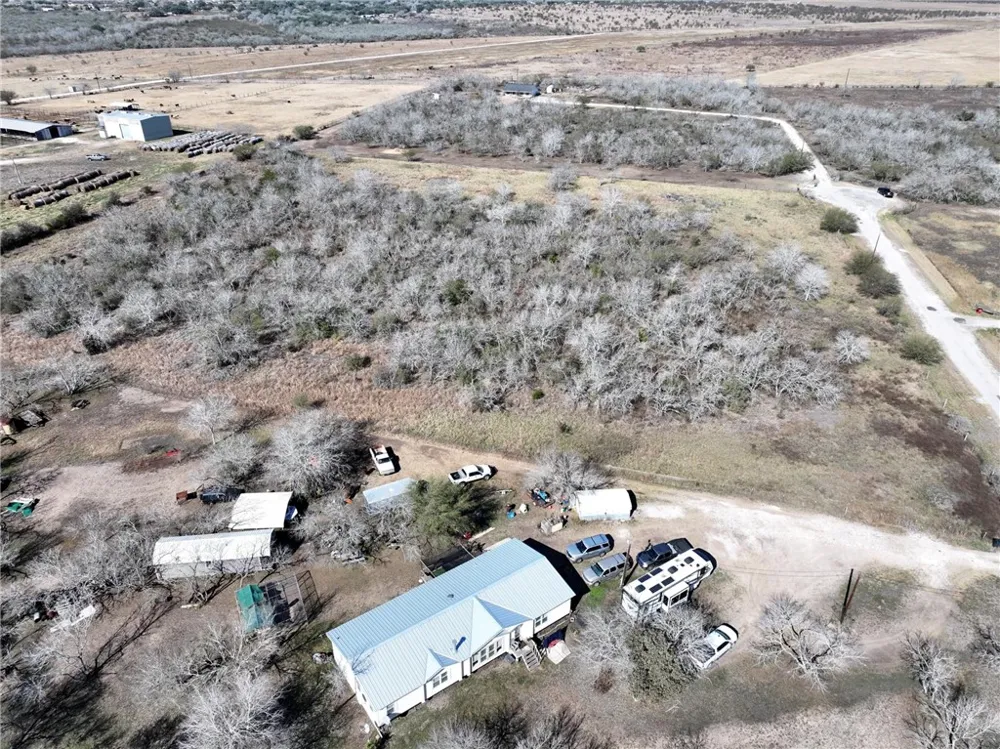 219 Nopal Drive Beeville, TX 78102