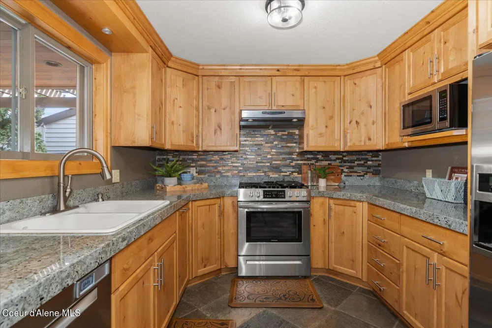 1665 E Club Lane Hayden Lake, ID 83835