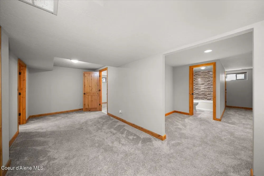 1665 E Club Lane Hayden Lake, ID 83835