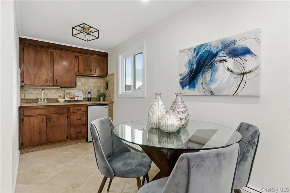 230 Sequams Lane Center West Islip, NY 11795