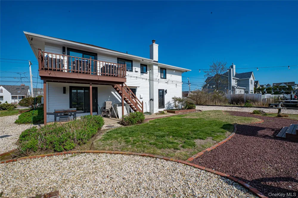 230 Sequams Lane Center West Islip, NY 11795
